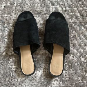 Joe’s Jeans / black slides